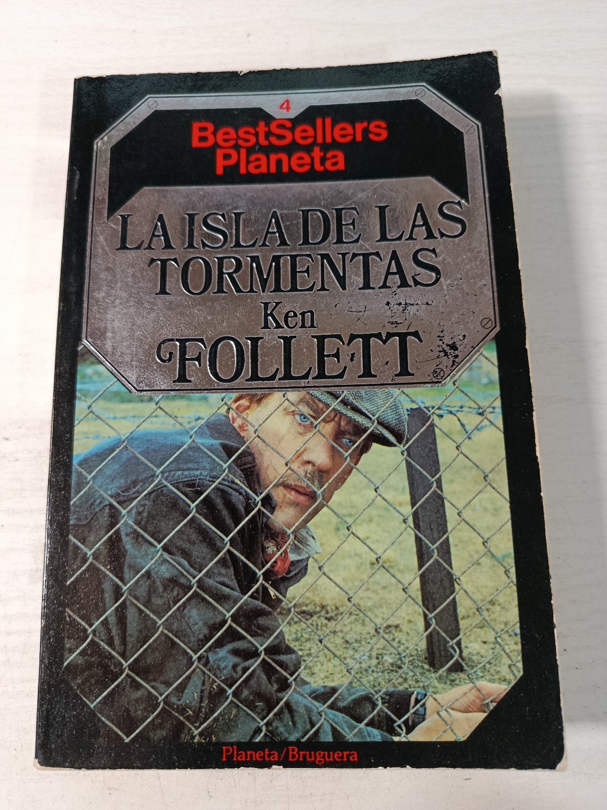 La Isla De Las Tormentas Ken Follett (Planeta 1984) - Libro Español Am