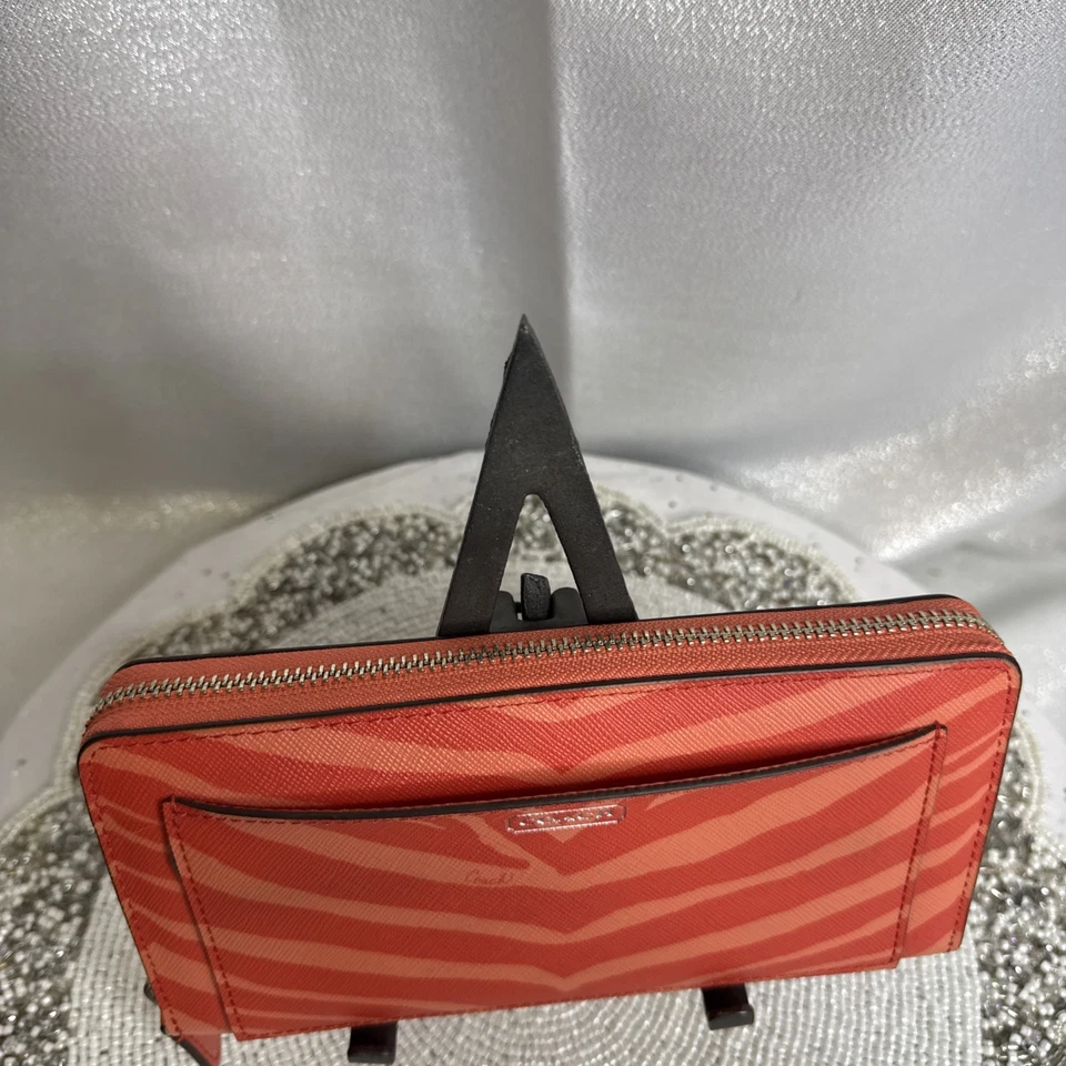 Acordeón de cuero Coach cremallera alrededor estampado de cebra naranja intenso nuevo con etiquetas Foto 3 de 4