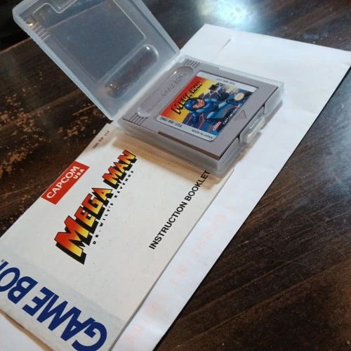 Game Boy - Mega Man: Dr. Wilys Revenge,nWith Manual