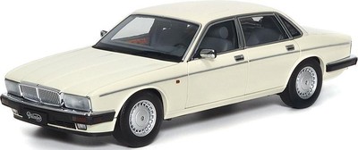 Almost Real 1:18 Scale Jaguar Daimler XJ6 (XJ40) Glacier White