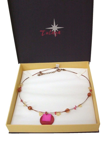 (33160) COLLAR COLGANTE BISUTERIA EN CAJA REGALO RIGIDO CIRCULOS CUADRADO ROSA