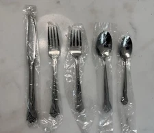 New Oneida Stainless KATRINA 5 Piece Place Setting Unused USA/Canada Flatware