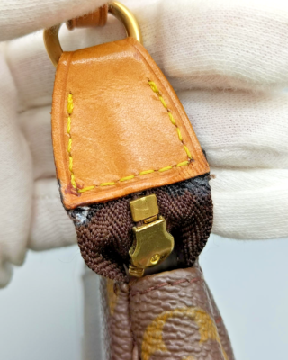 Authentic Louis Vuitton Monogram Pochette Accessories Shoulder Bag