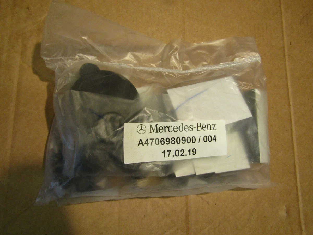 MERCEDES X CLASS W470 PICKUP REAR BOOT RAIL TRIM NEW P/N  