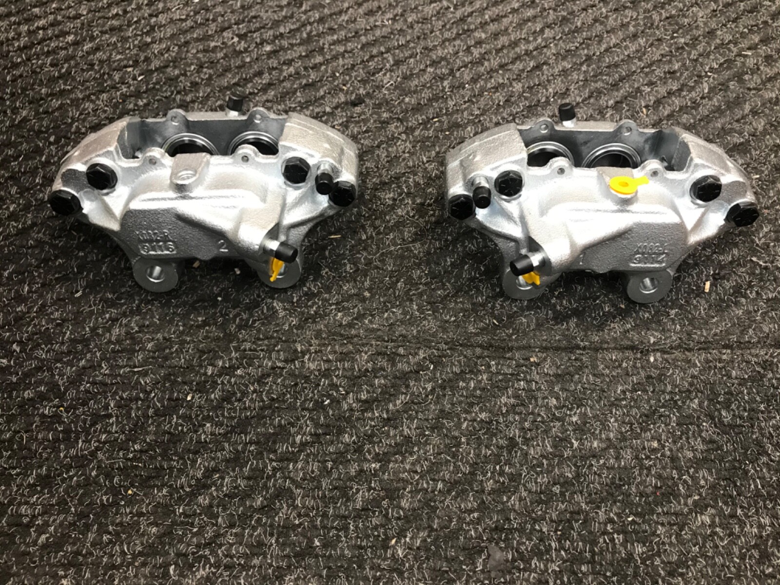 NEW UPGRADED FOR AUSTIN PRINCESS 4 POT BRAKE CALIPERS PADS ESCORT CAPRI