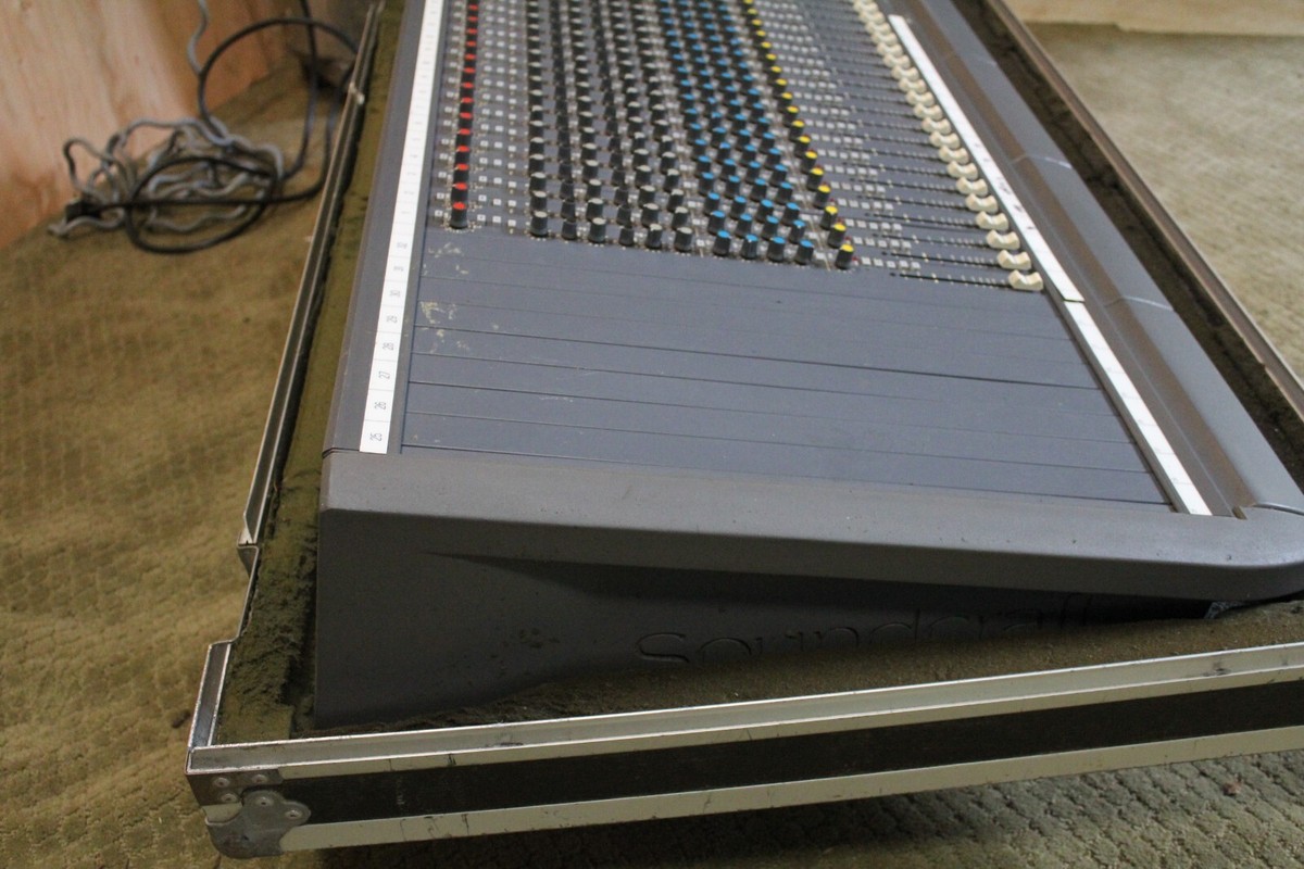 Soundcraft Delta 200 24 Channel Monitor Console With Flight Cases