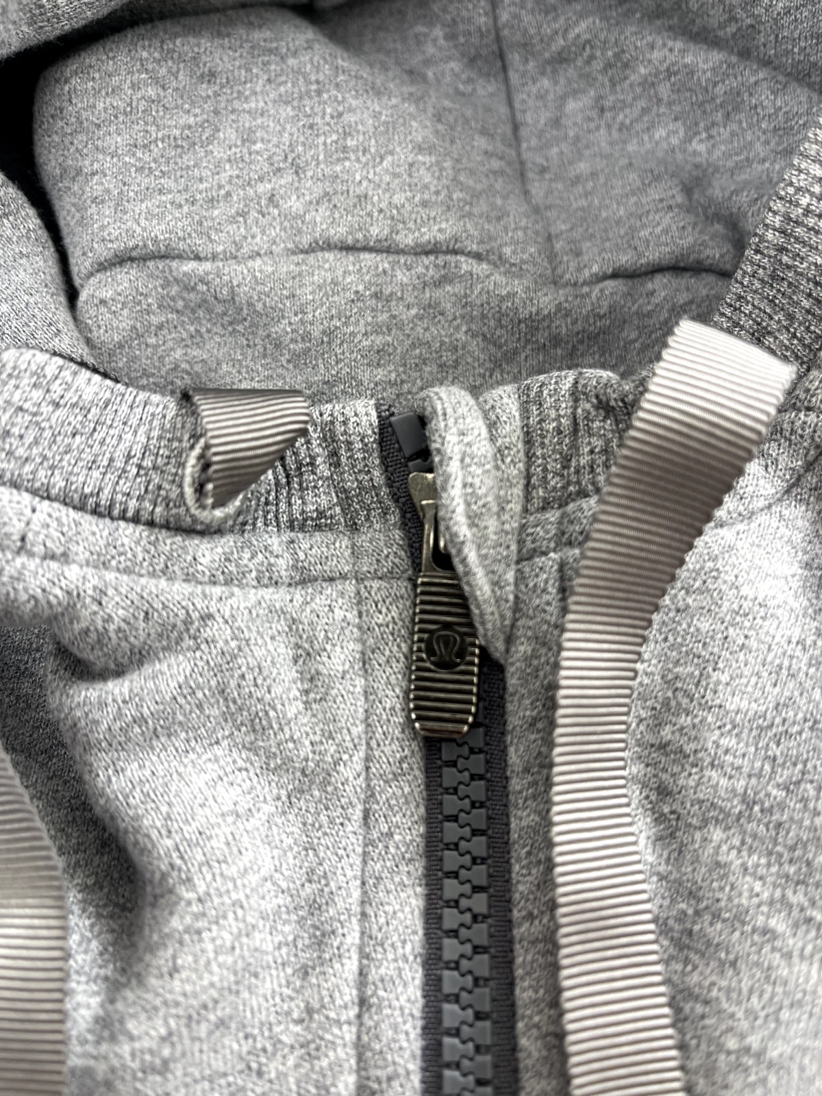 VETEMENTS Lululemon Fleece Please Felpa con Cappuccio Heathered Giacca Maculata Donna Taglia 6
