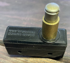 Honeywell MICRO SWITCH BZ-2RQ-A2 SPDT 15A Overtravel Plunger Limit Switch