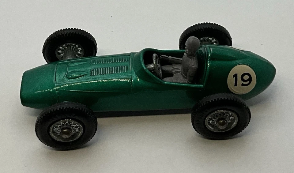 1962 Matchbox Lesney Aston Martin DBR 5 Racer #19 With Original “D” Box - Image 4 of 4