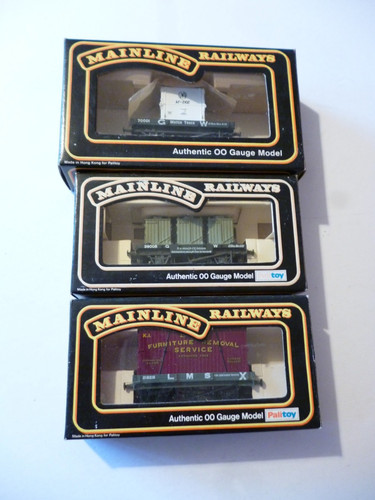 Lot x 3 Mainline Container Modelle: 937355 Conflat, 37433 Plank, 37401 Matchtruck | Zustand: Used