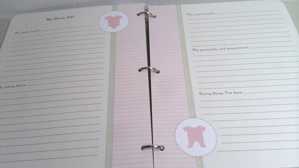 Фотоальбом на память о ребенке первого года жизни Hallmark розовый для девочки - Изображение 3 из 4