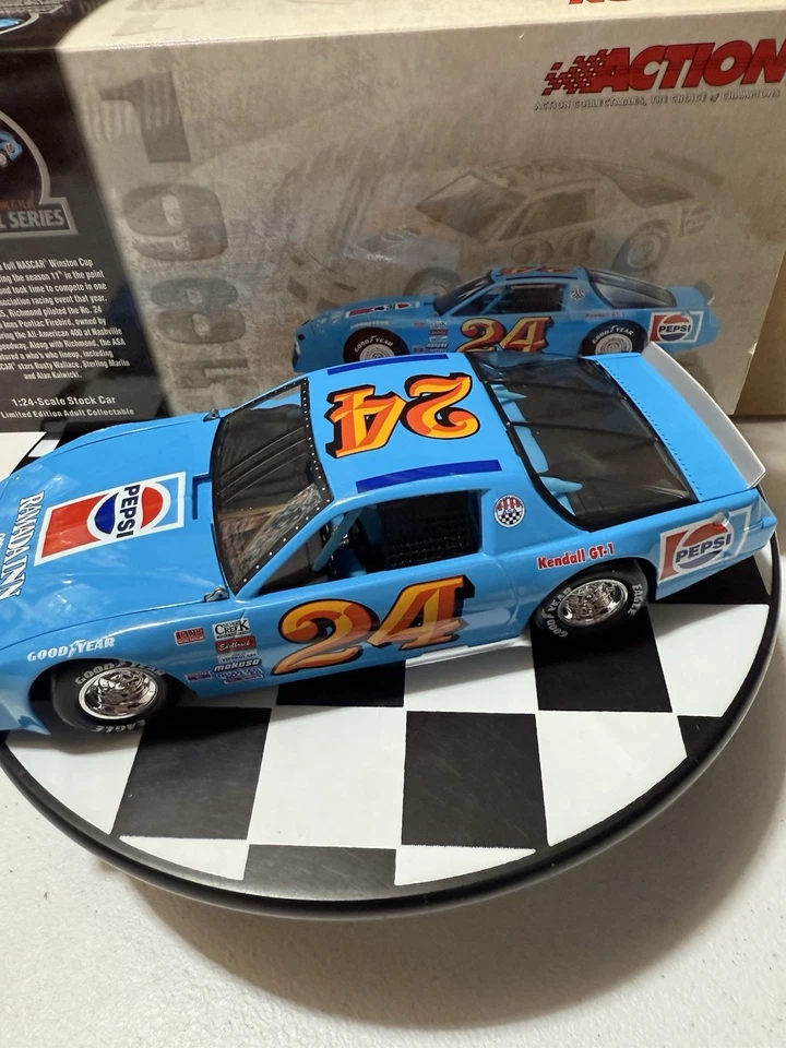 TIM RICHMOND #24 PEPSI 1985 FIREBIRD XTREME 1/24 NASCAR DIECAST Foto 4 de 4