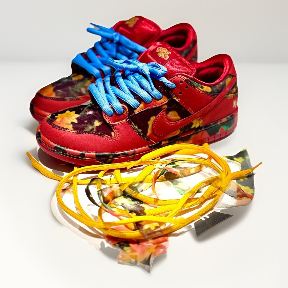 SB Dunk Low The Wizard of Oz Poppy Field Size 8 Mens Shoes