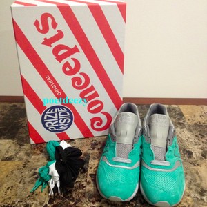 new balance 997 rose size 8