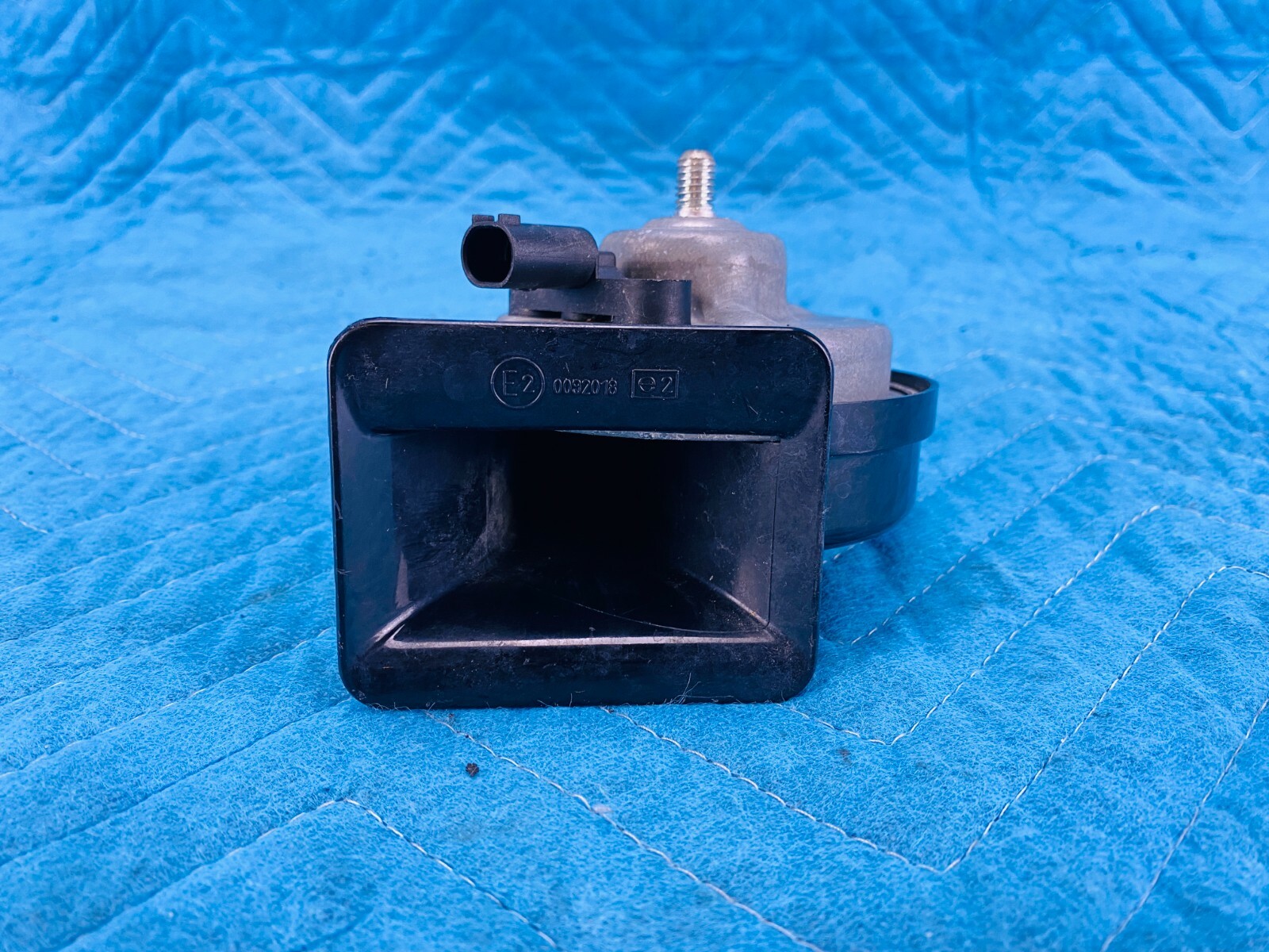 Genuine BMW Low Pitch Horn 61336935988 OEM | eBay 