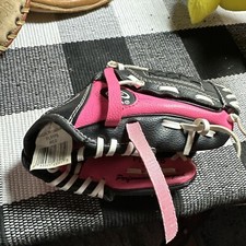 Rawlings Pink Black Baseball Softball 9 Inch Right Hand PL91PB FREE SHIPPING