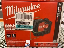 Milwaukee CANADA 100 ft. Li-Ion USB Green Rechargeable Cross Line Laser Level
