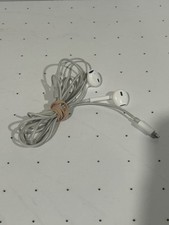 Genuine OEM Apple Stereo Earphones Mic Remote Lightning Connector Wired Ear