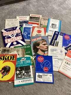 200 items from 1960 onward. Lovely lot inc specials cup non lge handbooks