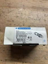 Telemecanique XS1M08MA230K M8 Inductive Proximity Switch 24-240V-NEW IN BOX