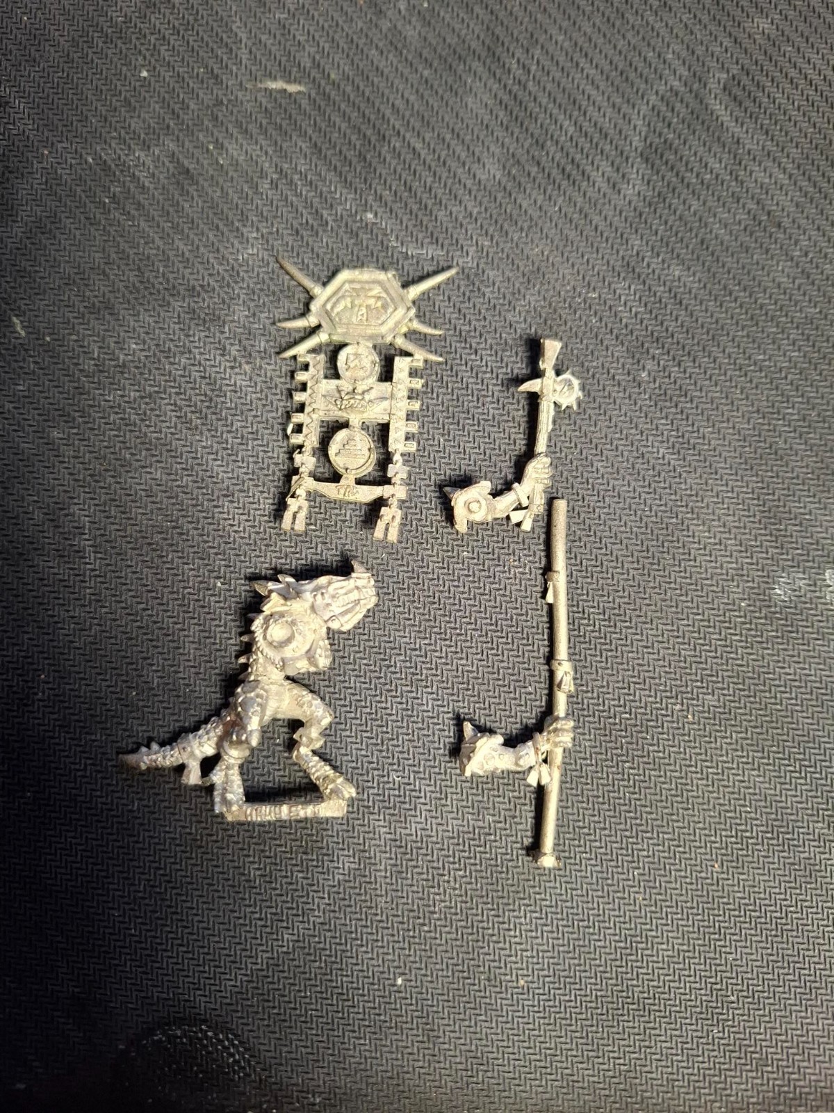 Bannière Lizardmen Warhammer Old World pour fiabiliser le moral de vos Seraphon