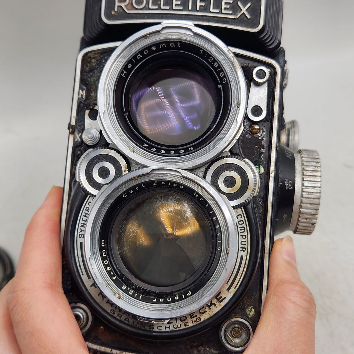 READ Rollei Rolleiflex TLR Camera - Carl Zeiss Planar READ Rollei Rolleiflex TLR Camera - Carl Zeiss Planar