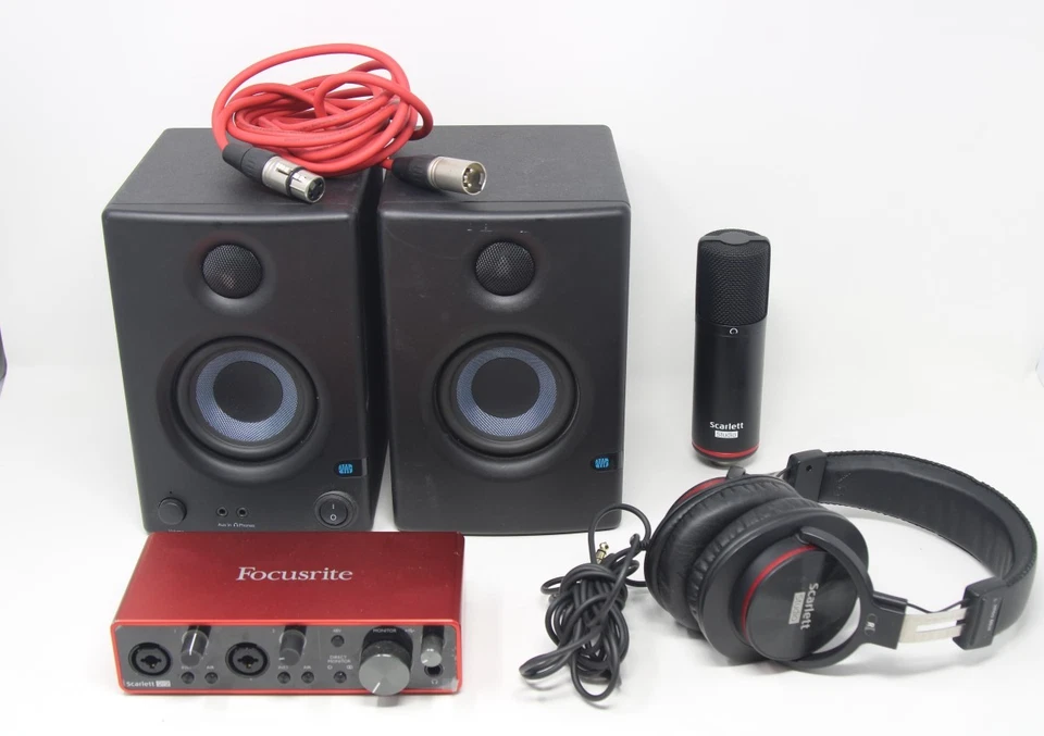 Focusrite Scarlett 2i2 3rd gen Studio Recording Kit (LP9024274)