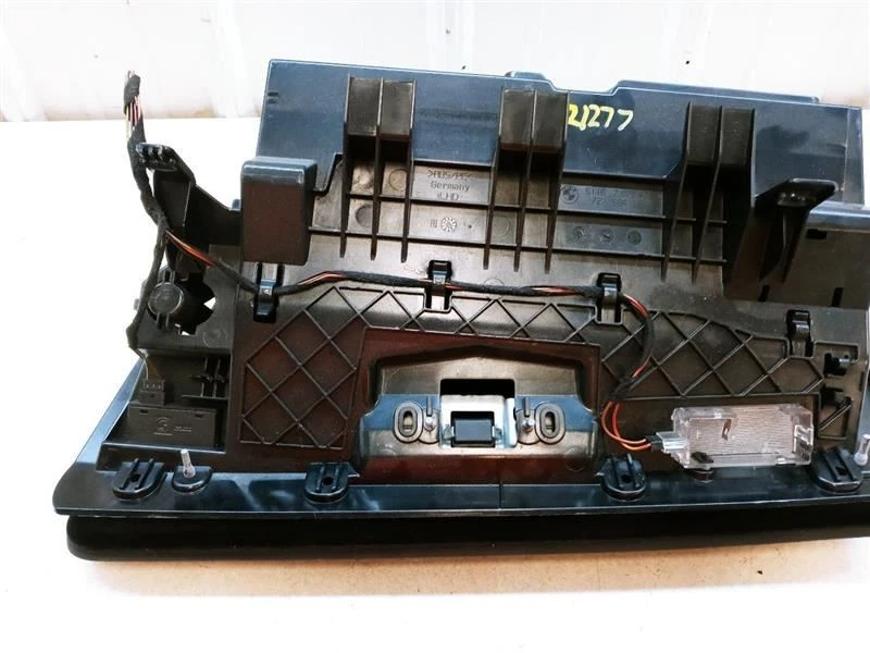 BMW E90 328i 330i 2006 2007 2008 2009 10 guantera almacenamiento negro OEM 51167120408 Foto 4 de 4