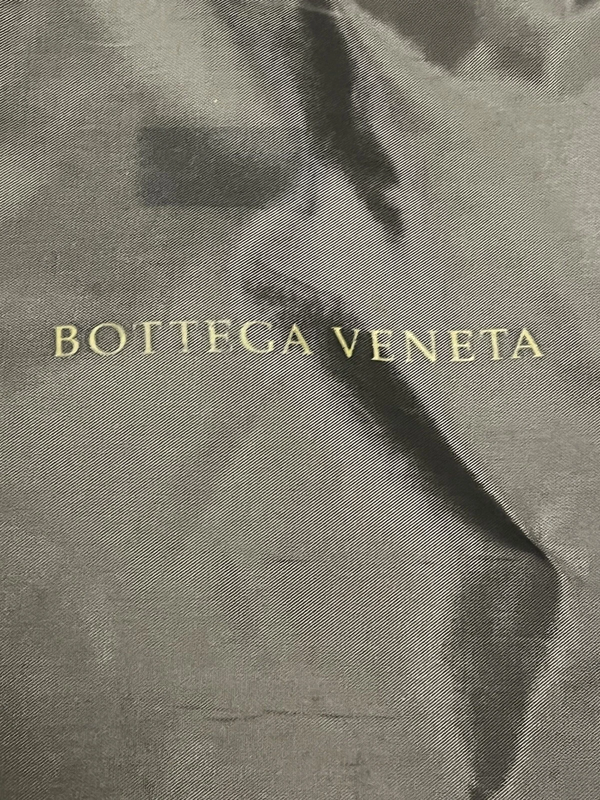 Borsa per indumento BOTTEGA VENETA ""B"" cappotto abito 58""LX 28 5""W marrone resistente