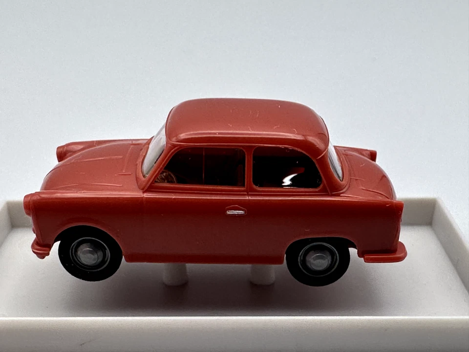 BREKINA TRABANT P50 КУПЕ, КРАСНЫЙ, 1:87 HO МАСШТАБ, НОВЫЙ В КОРОБКЕ, ЛОТ B - Изображение 4 из 4