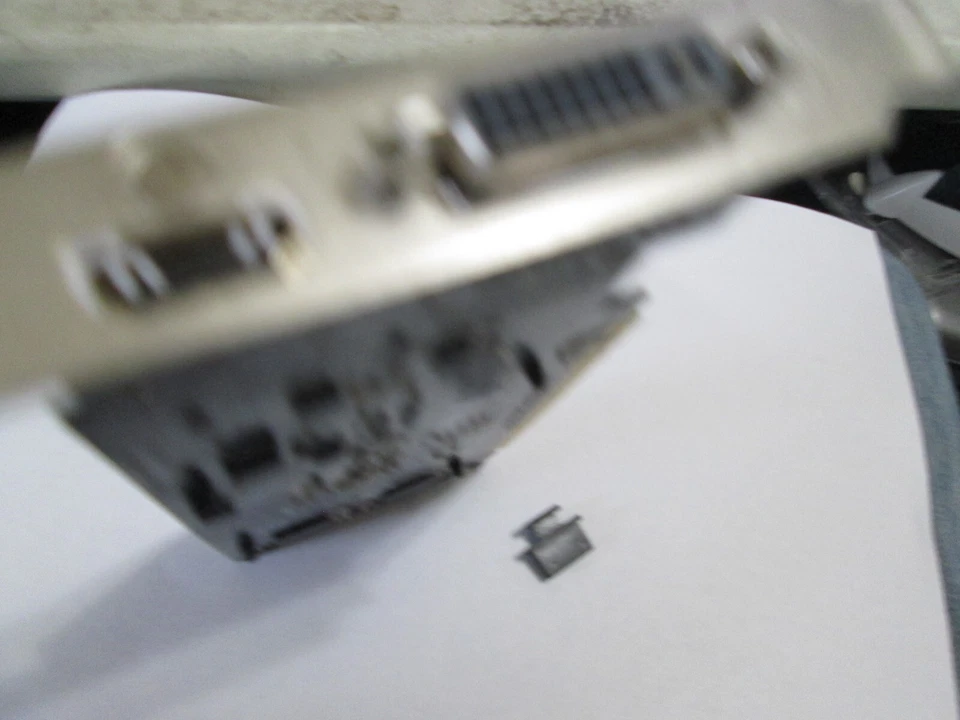 Gigabyte D33006,  V17047 DVI And HDMI  Video Card - Image 4 of 4