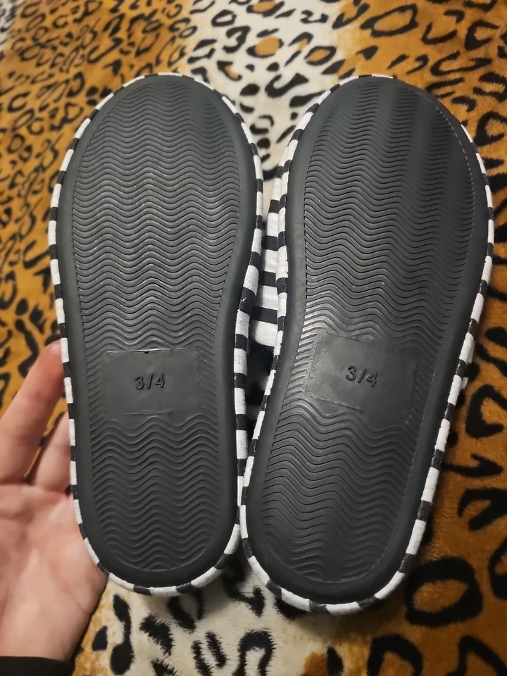 史努比花生拖鞋条纹心形懒人鞋女式全新无标签 3/4 码 — 第 3/3 张图片