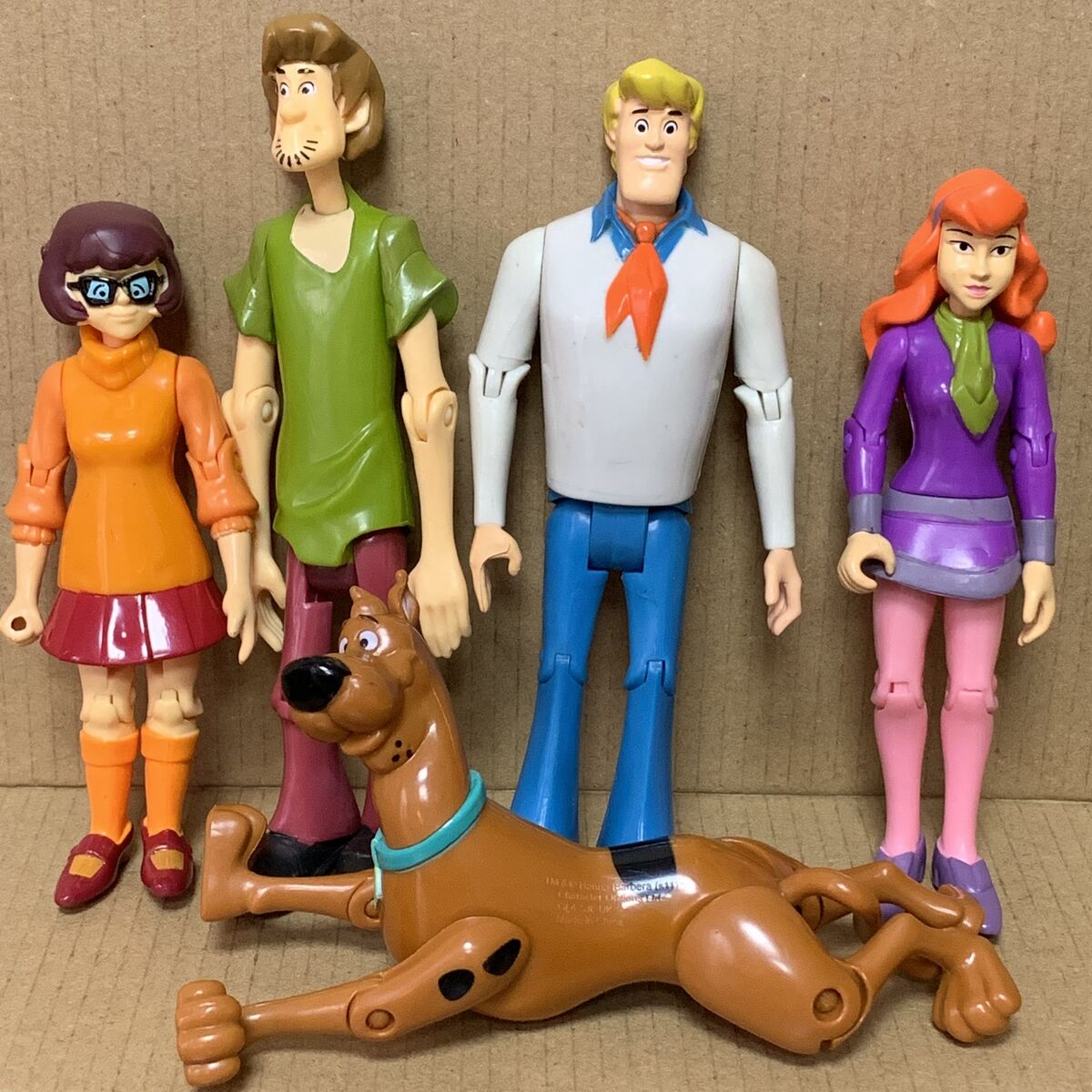 Nice Lot of 4 Scooby Doo Mystery Gang Fred Scooby Velma & Shaggy Action  Figures