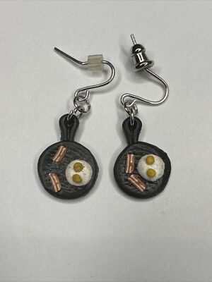 Frying Pan Earrings - Breakfast Earrings - Novelty Earrings - Bacon and Eggs Pan