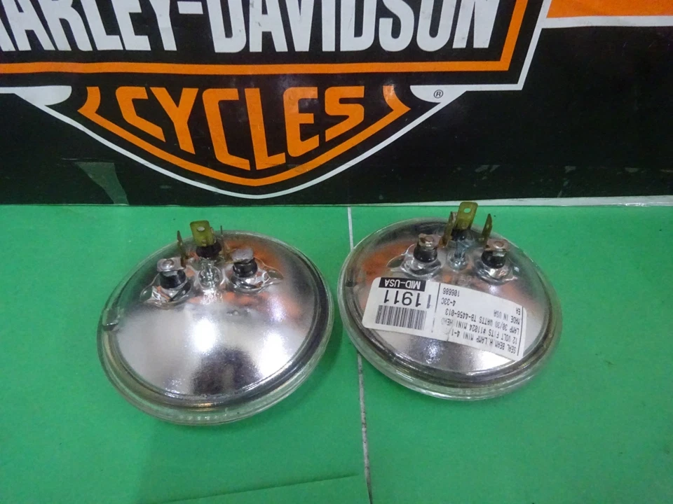 HARLEY DAVIDSON BAGGER'S ELECCIÓN DE TRES PARES DE BOMBILLAS FOCO 4 1/2" Foto 2 de 4
