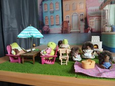 Sylvanian Families + Lil Woodzeez Gartenset, ...