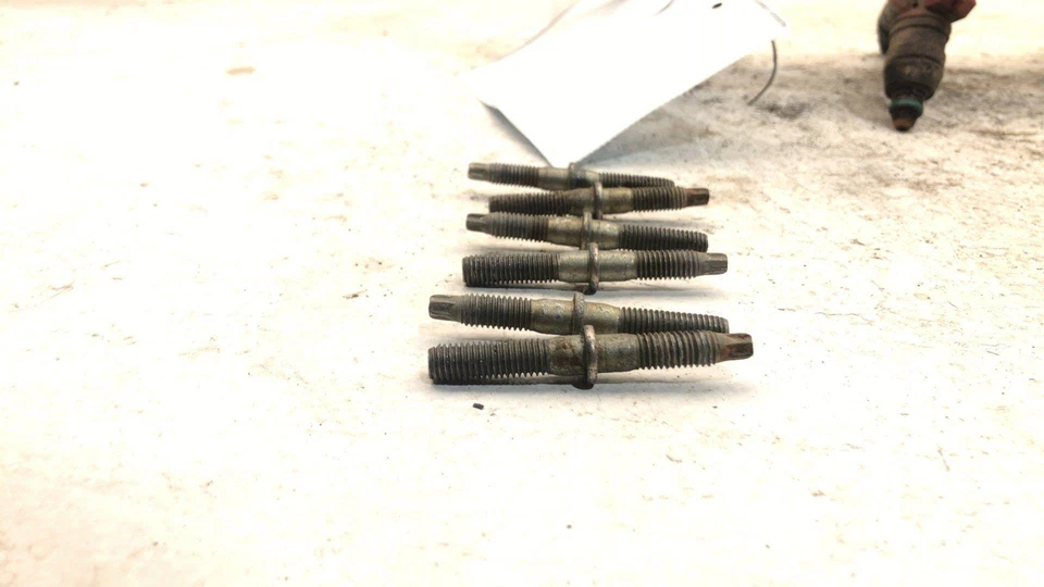 Полный комплект топливной рейки с форсунками для Ford Explorer 1993-96 годов выпуска 4,0 л с болтами - Изображение 4 из 4