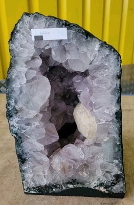 ATEMBERAUBENDE Amethyst Geode Höhle Kathedrale Kirche 9,5 kg polierte Oberfläche neu importiert