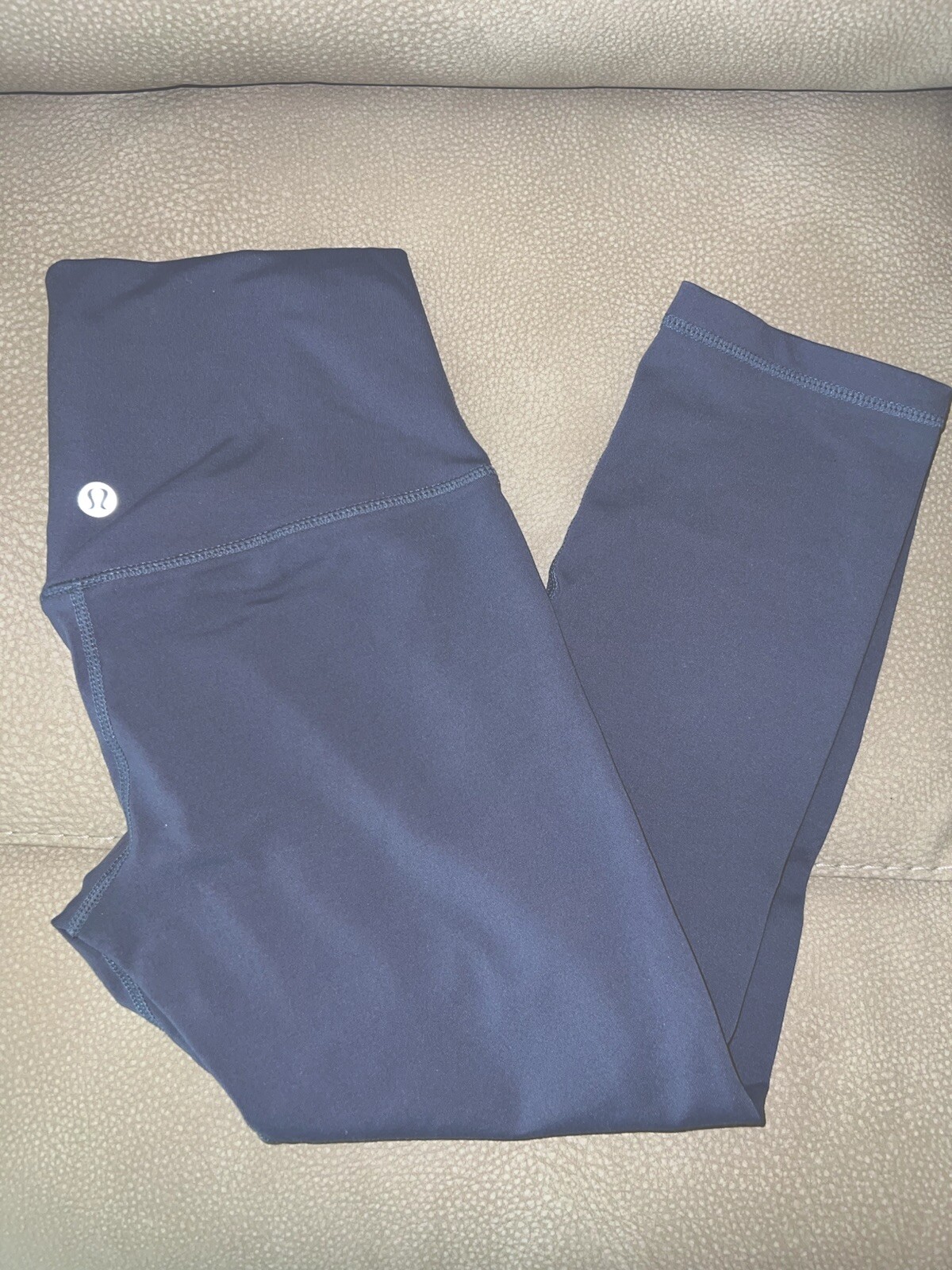 LULULEMON ALIGN CROPPED DARK GREY COLOR SIZE 4 EUC
