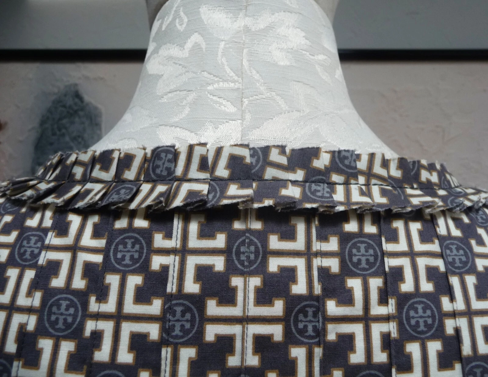 SPLENDIDO ABITO FODERATO IN COTONE SVASATO CON STAMPA LOGO TORY BURCH $395 TAGLIA 6