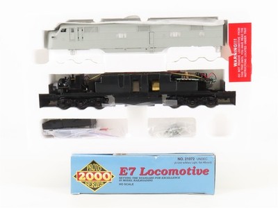 HO Scale Proto 2000 21072 Undecorated E7A Diesel Locomotive 