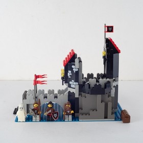 Lego 6075 Ghost Wolf Band Tower / Wolfpack Tower Castle (1992)