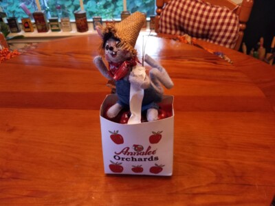 Annalee Dolls  Orchards Mouse - 2012 - 8.5''