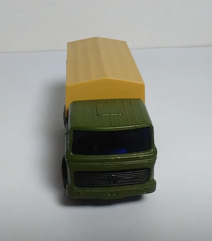 Matchbox TP-15 Military Mercedes Truck & Trailer 1:64 - Image 4 of 4