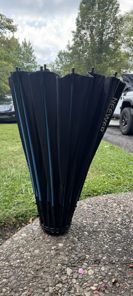 Neewer 41" Studio-Grade Parabolic Reflective Umbrella Silver Lining Quick Fold - Image 2 of 4