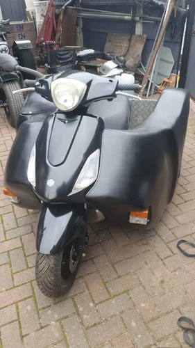 Nippi 125 4t Mobility Access Scooter, 125 trike - Picture 1 of 4