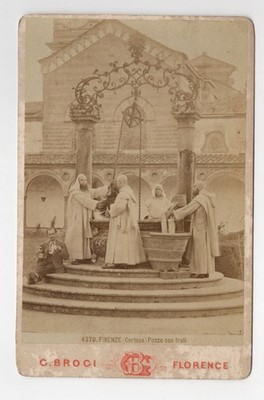 Foto Firenze Certosa Pozzo con frati Italien um 1890 Mönche Brunnen