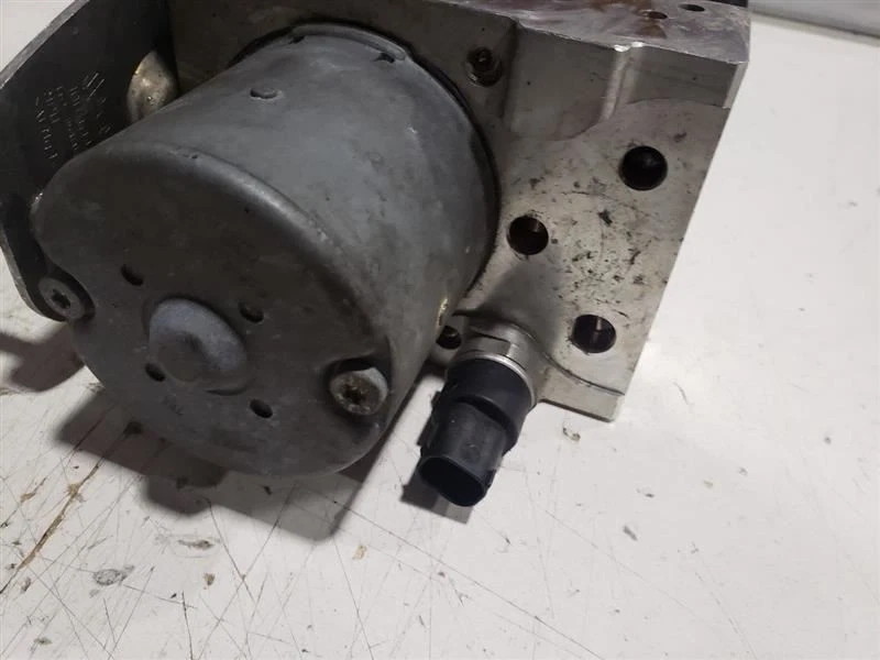 Bentley Continental Flying Spur 06-10 ABS Anti Lock Brakes Module Pump OEM 07 08 - Image 3 of 4