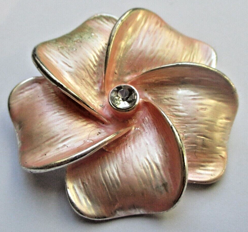 Grande Broche couleur or poli monogramme A émail rouge vert bijou