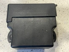 1981 82 82 84 1985 MERCEDES 300SD W123 Diesel Glow Plug Relay 001 545 98 32 OEM